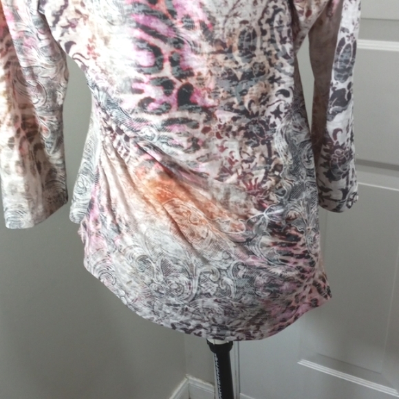 PARIS I Q Womens Sz XL Top, Roushing on one side and Other side Slants down. - Picture 5 of 7